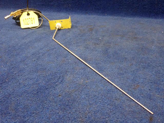 451 272 Piper - Antenna - Transmitting ( VTP-17 ) w/ Mount